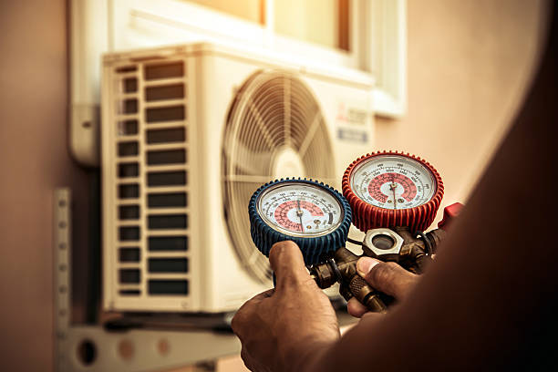 Professional Ac Installation technician working in Boomer, NC